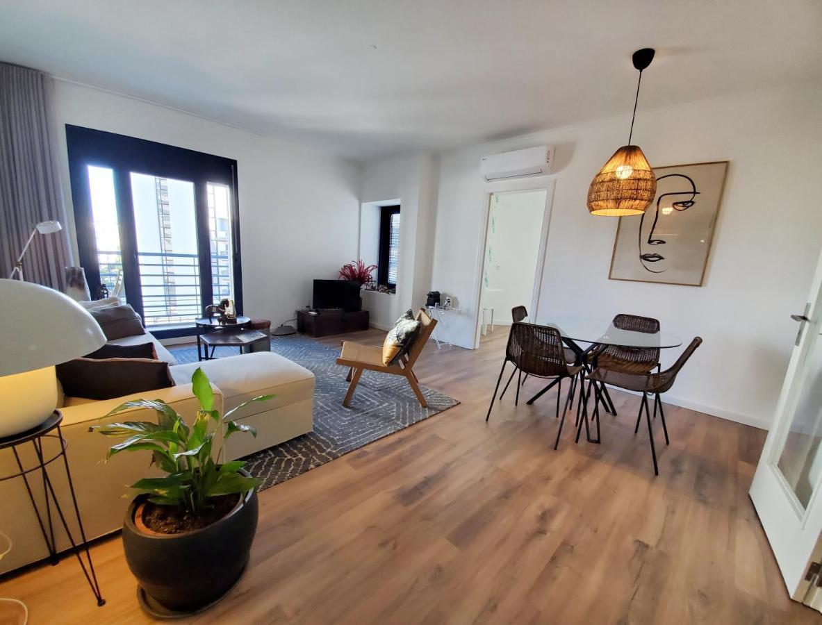 Lisbon Twin Towers Apartment Bagian luar foto